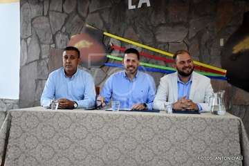 Pregón de La Viña a cargo del alcalde de Telde y actuación del humorista Maestro Florido (Foto Antonio Alí y TA)